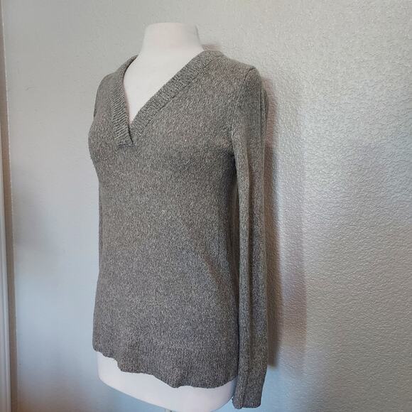 Abercrombie & Fitch Beige V-Neck Sweater Size M - Picture 5 of 11
